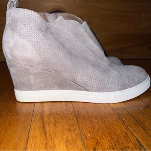 Linea Paolo Felicia Wedge Sneaker. Excellent condition